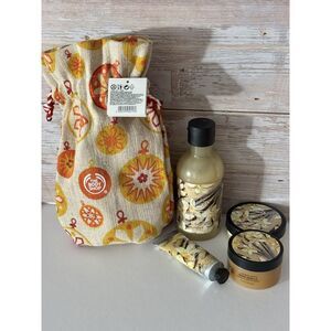 Body Shop Warm Vanilla Gift Set-Shower Gel, Body Butter, Body Scrub & Hand Cream